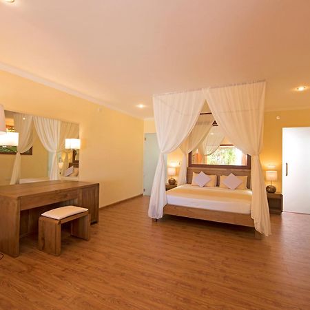 Thulhagiri Island Resort & Spa Thulhaagiri Buitenkant foto