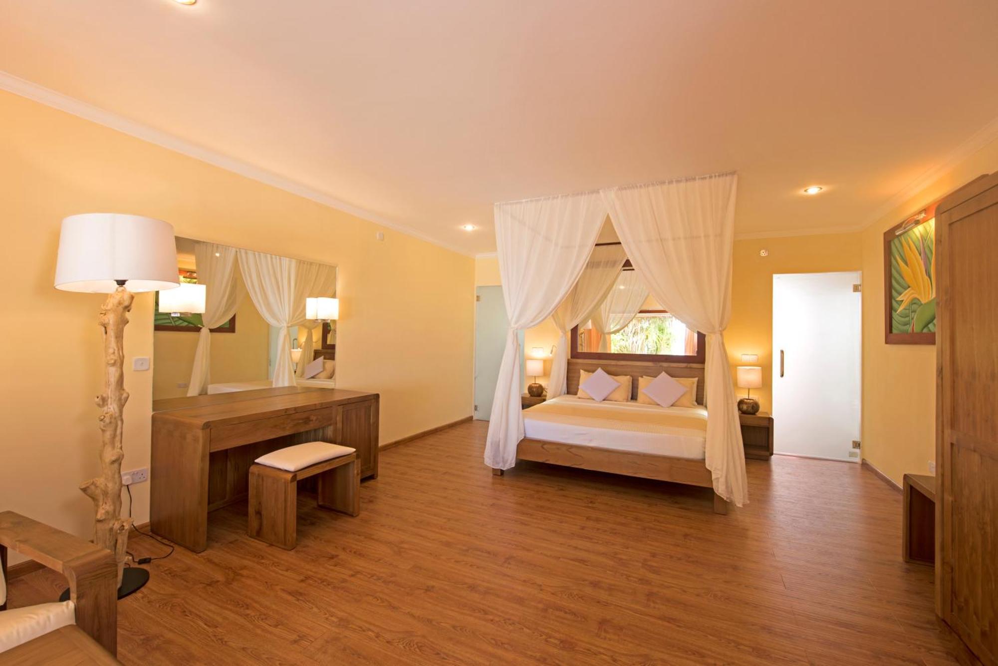 Thulhagiri Island Resort & Spa Thulhaagiri Buitenkant foto